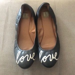 Ellen Degeneres ED “love” slides.